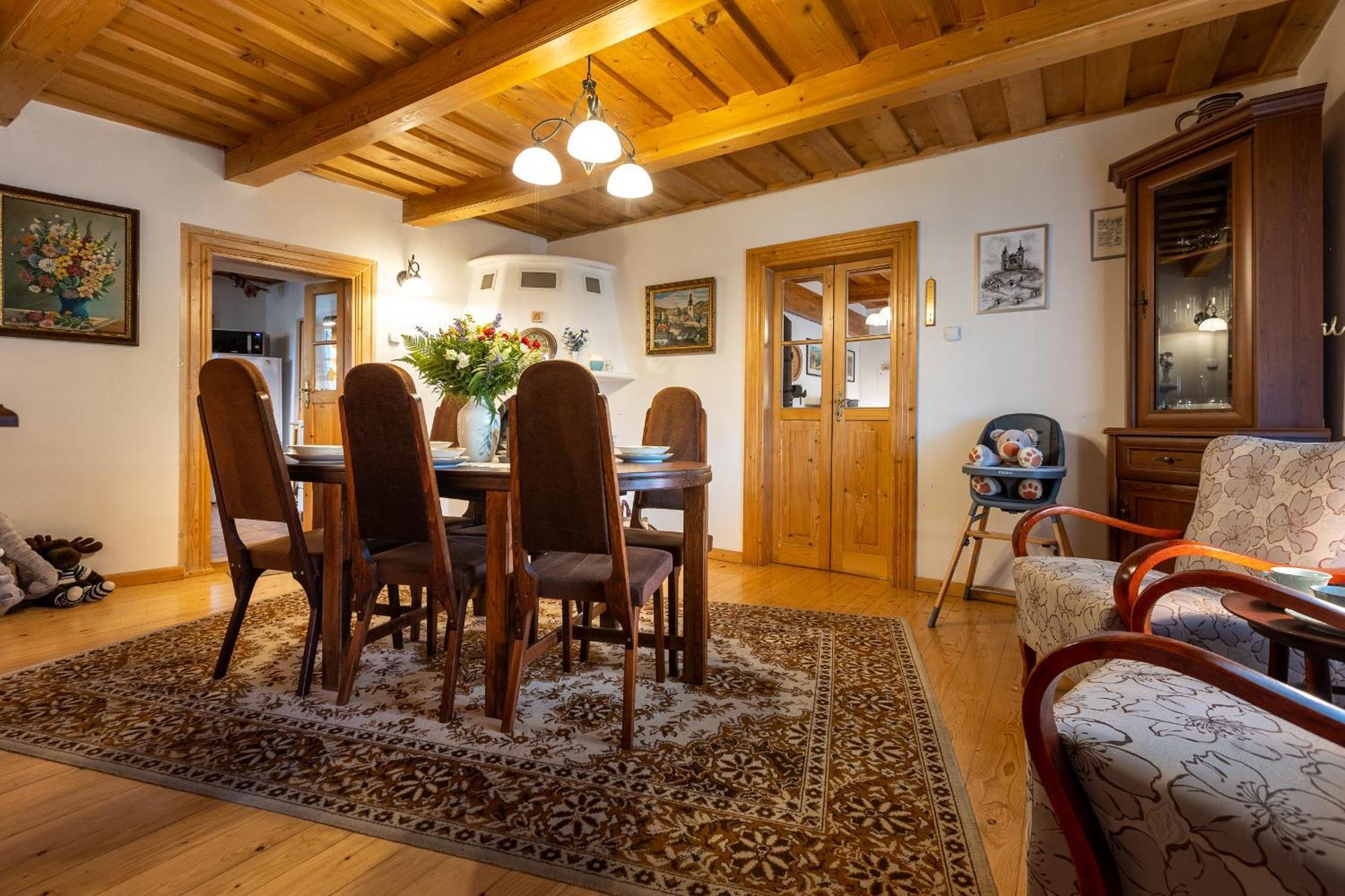Villa Amalia, Centrum Banska Stiavnica, Parkovanie Pre 2 Auta, Velka Zahrada S Krbom, Cela Villa Amalia Pre 14 Osob Alebo Samostatne Nezavisle Prve Podlazie Villa Ama Pre 6 Osob Alebo Samostatne Nezavisle Podkrovie Villa Lia Pre 8 Osob,Pristup Cez Pi ภายนอก รูปภาพ