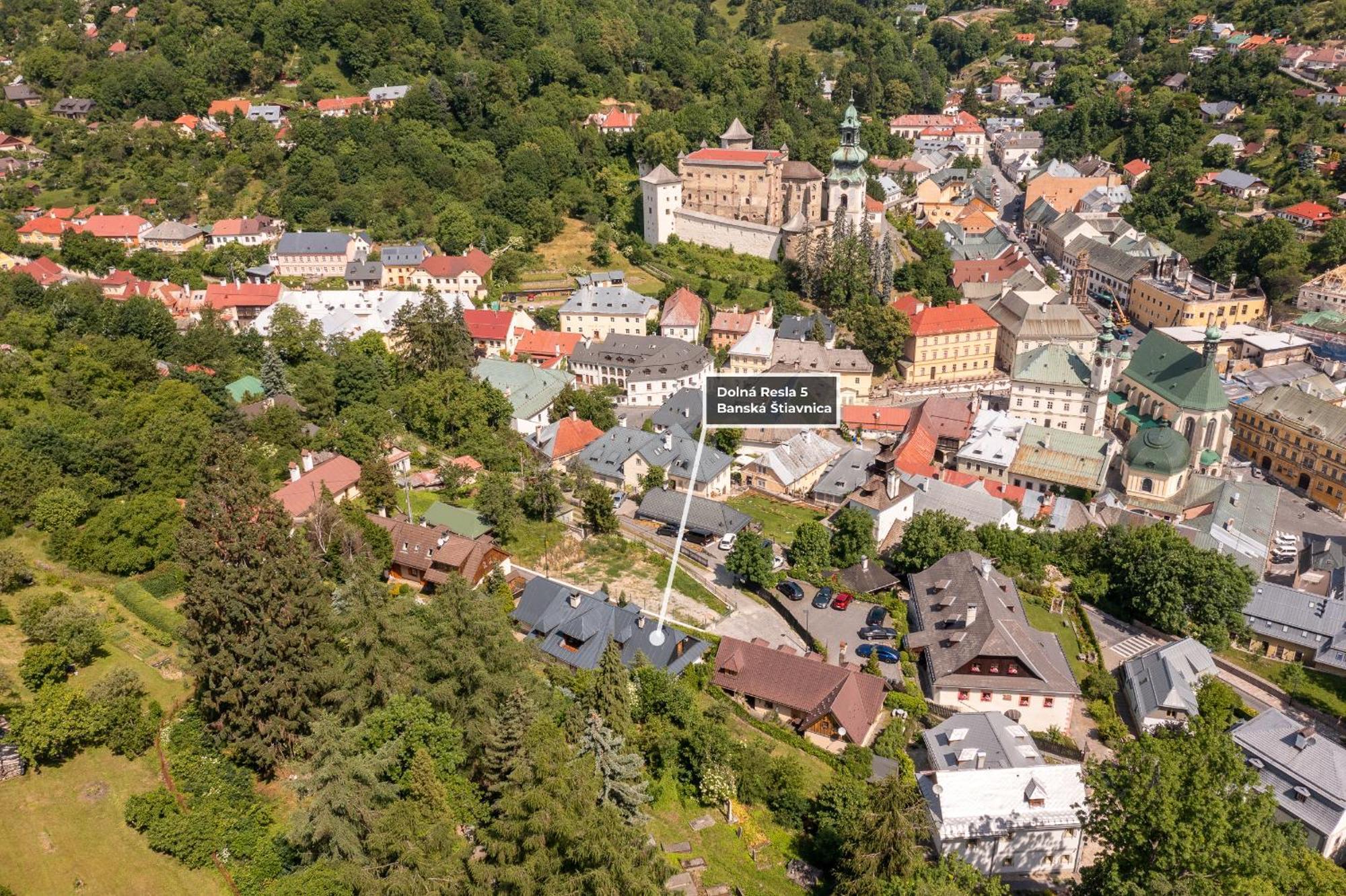 Villa Amalia, Centrum Banska Stiavnica, Parkovanie Pre 2 Auta, Velka Zahrada S Krbom, Cela Villa Amalia Pre 14 Osob Alebo Samostatne Nezavisle Prve Podlazie Villa Ama Pre 6 Osob Alebo Samostatne Nezavisle Podkrovie Villa Lia Pre 8 Osob,Pristup Cez Pi ภายนอก รูปภาพ